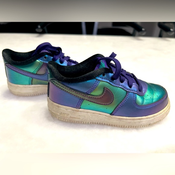 NIKE Air Jordan - Metallic! Rare One of a Kind! Toddler 9c EXCELLENT CONDITION - Picture 1 of 4